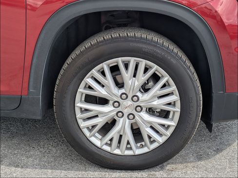 Used 2026 GMC Acadia Elevation w/ Elevation Premium Package FWD image 12