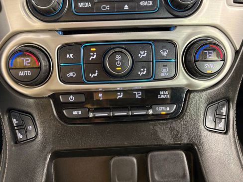Used 2017 GMC Yukon SLT RWD image 32