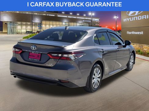 Used 2023 Toyota Camry LE image 7