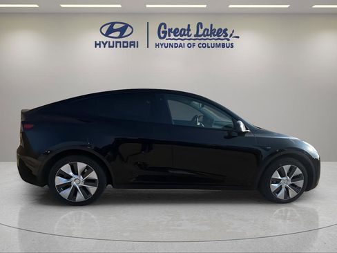 Used 2021 Tesla Model Y Long Range image 6