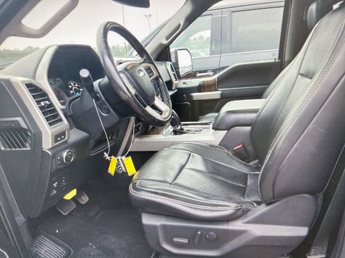 Used 2019 Ford F150 Lariat w/ Equipment Group 502A Luxury image 6