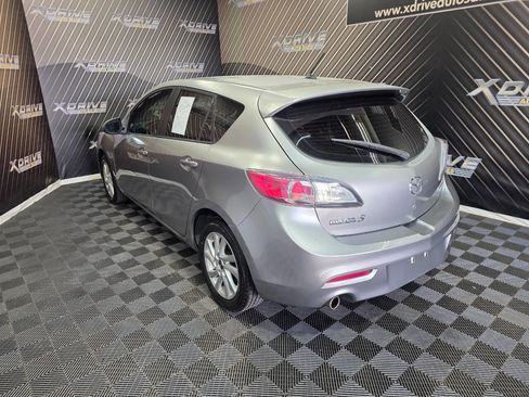 Used 2013 MAZDA MAZDA3 i Touring image 9