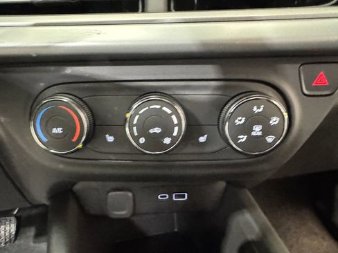 New 2026 Chevrolet Trax LS w/ LS Convenience Package FWD image 13