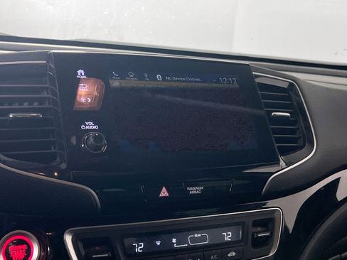 Used 2022 Honda Pilot Touring image 13