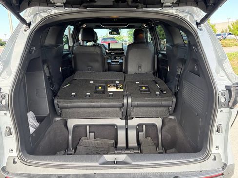 Used 2026 Toyota Sienna XLE Woodland Edition AWD/4WD image 15