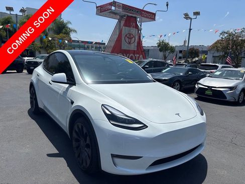 Used 2024 Tesla Model Y Performance AWD/4WD image 2