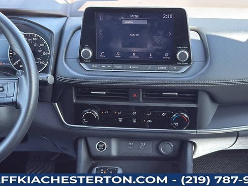 Used 2023 Nissan Rogue S AWD/4WD image 18