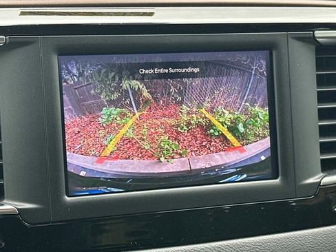 Used 2024 Chrysler Voyager LX image 18