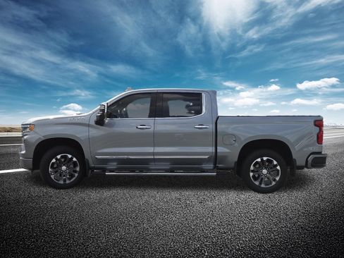 Used 2025 Chevrolet Silverado 1500 High Country w/ Technology Package AWD/4WD image 23