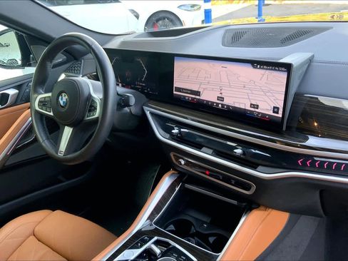 Certified 2025 BMW X6 xDrive40i image 31