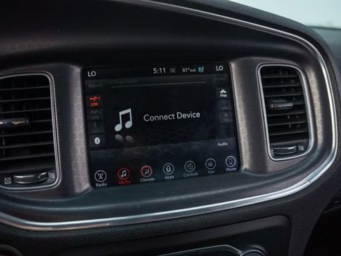 Used 2017 Dodge Charger R/T Scat Pack w/ Beats Audio Group RWD image 18