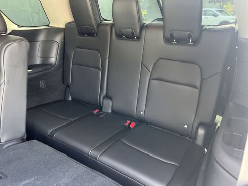Used 2025 Nissan Pathfinder SL w/ Cargo Package AWD/4WD image 18