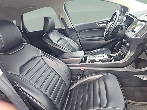 Used 2020 Ford Edge SEL w/ Cold Weather Package image 34