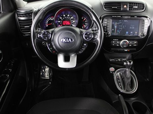 Used 2017 Kia Soul + w/ Audio Package image 4