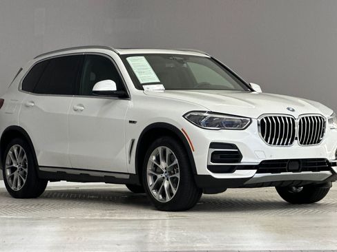 Used 2023 BMW X5 xDrive45e w/ Executive Package AWD/4WD image 6