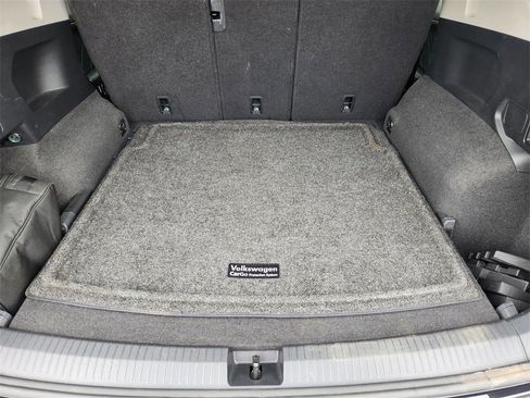 Used 2022 Volkswagen Tiguan SE image 33