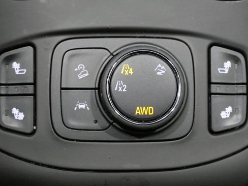 Used 2024 GMC Terrain SLT AWD/4WD image 19