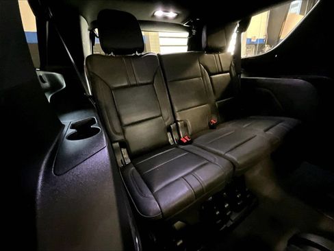 Used 2022 Chevrolet Tahoe RST w/ Luxury Package AWD/4WD image 17