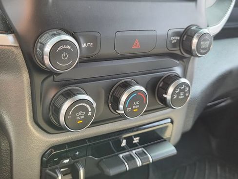 Used 2022 RAM 2500 Big Horn AWD/4WD image 20