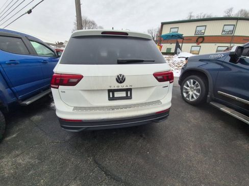 Used 2024 Volkswagen Tiguan SE image 6