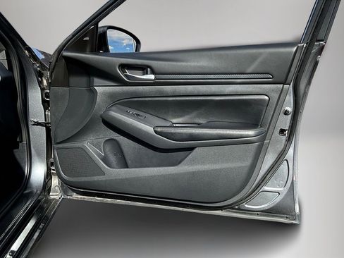 Used 2024 Nissan Altima 2.5 SV image 28