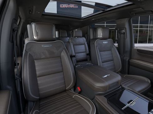 New 2026 GMC Yukon Denali Ultimate AWD/4WD image 16