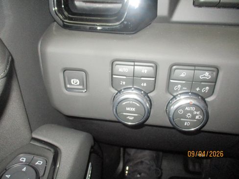 New 2026 GMC Sierra 2500 AT4 w/ AT4 Premium Plus Package AWD/4WD image 19