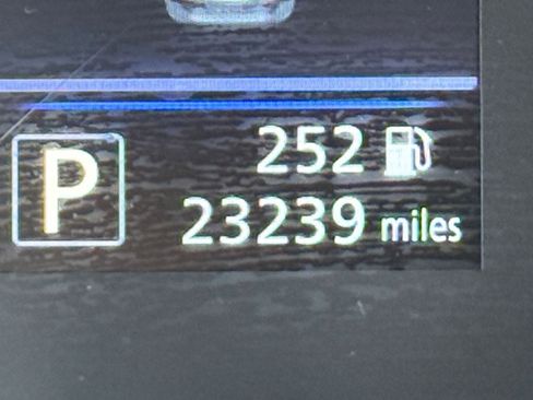 Used 2025 Nissan Sentra S image 34