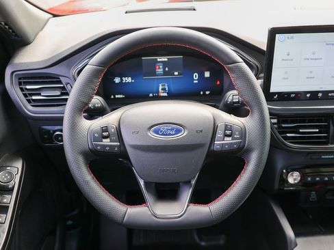 Certified 2025 Ford Escape ST-Line Elite w/ Premium Technology Package AWD/4WD image 10