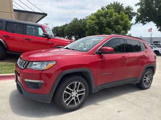 Used 2019 Jeep Compass Latitude FWD video 1