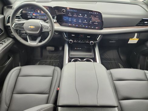 New 2026 Chevrolet Suburban LT w/ Comfort Package AWD/4WD image 23