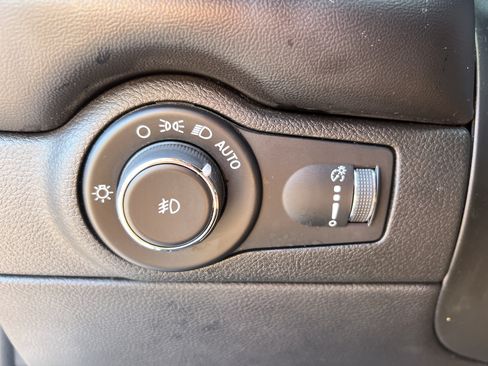Used 2022 Dodge Durango GT AWD/4WD image 34