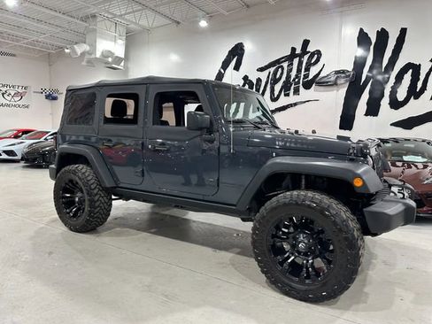 Used 2016 Jeep Wrangler Unlimited Sport image 31