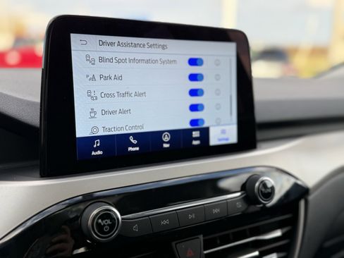 Used 2022 Ford Escape SEL w/ SEL Stealth AWD Package image 32