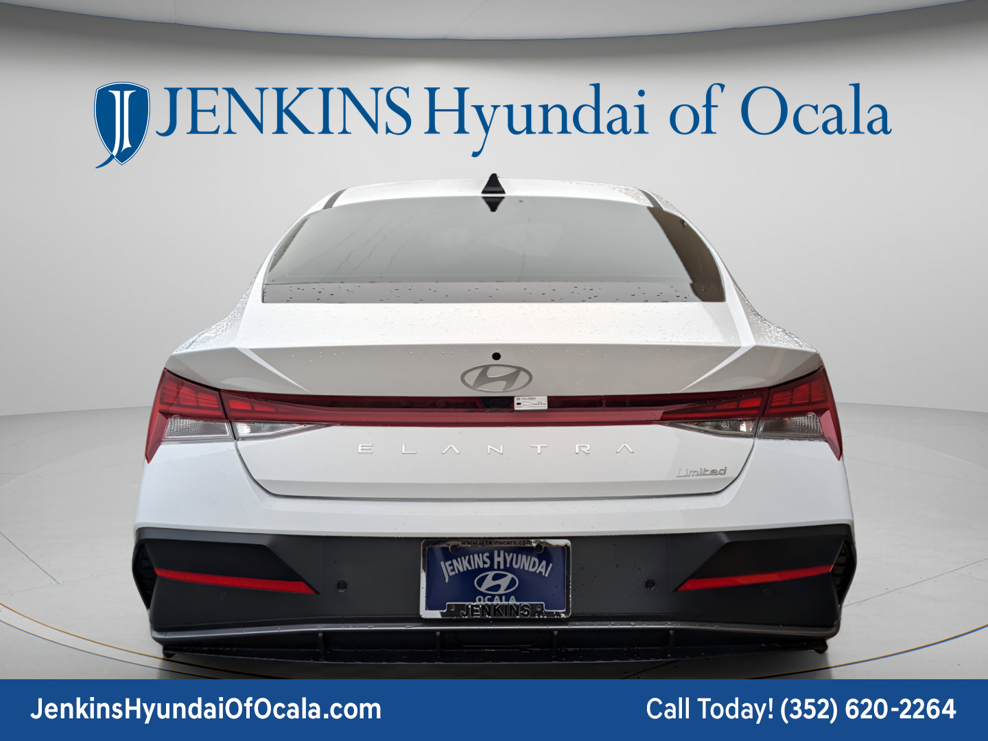 Certified 2025 Hyundai Elantra Limited FWD image 3
