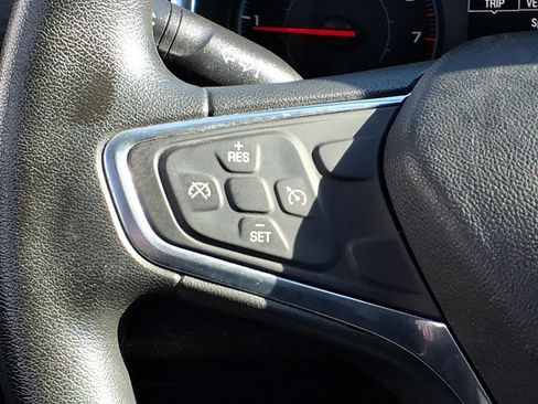 Used 2017 Chevrolet Malibu LT image 19