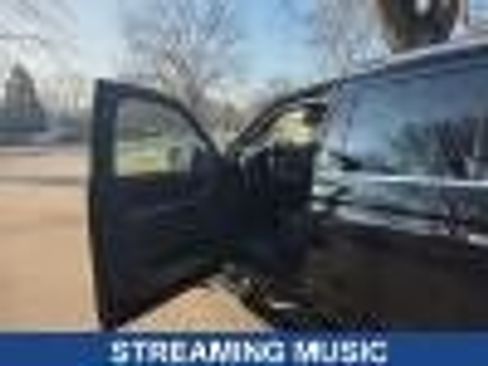 Used 2023 Ford Expedition Limited image 10