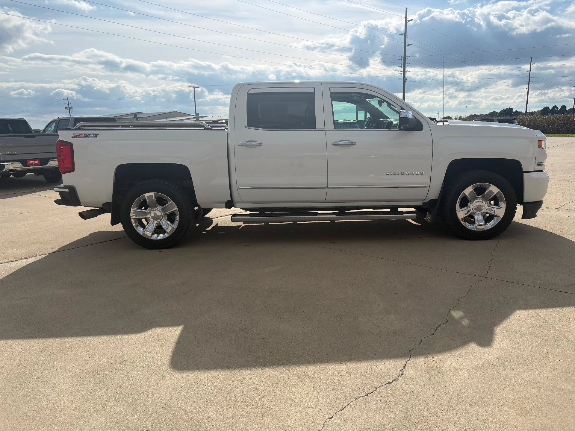 Used 2017 Chevrolet Silverado 1500 LTZ Z71 w/ LTZ Plus Package AWD/4WD image 7