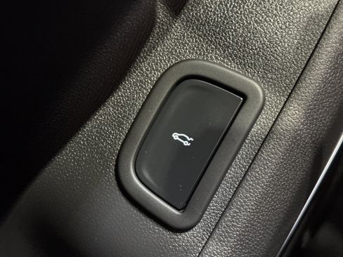 Used 2026 Chevrolet Traverse RS AWD/4WD image 37