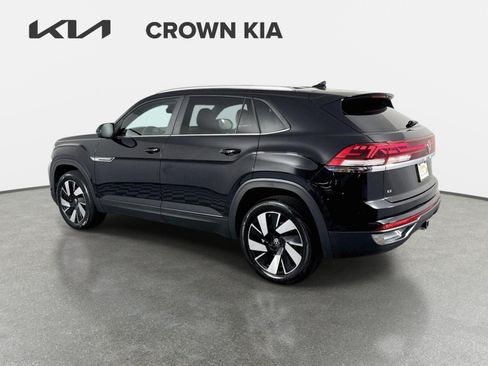 Used 2024 Volkswagen Atlas Cross Sport SE FWD image 8