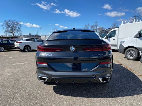 New 2026 BMW X6 xDrive40i image 3