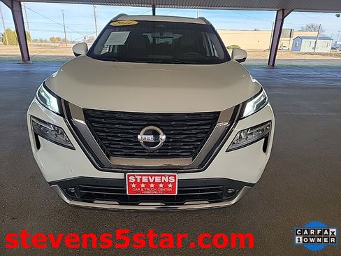 Used 2021 Nissan Rogue Platinum image 4