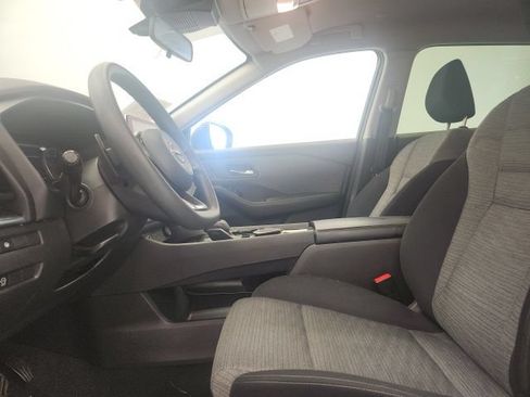 Used 2023 Nissan Rogue SV FWD image 15