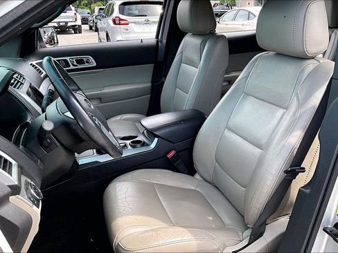 Used 2011 Ford Explorer XLT w/ 202A Rapid Spec Order Code FWD image 27