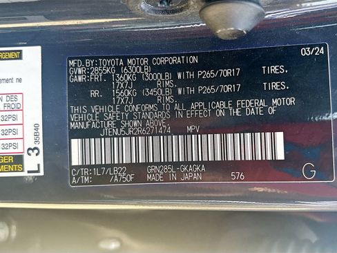 Used 2024 Toyota 4Runner SR5 Premium AWD/4WD image 29