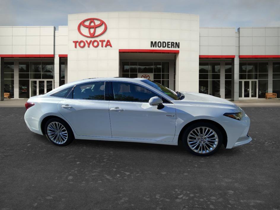 Certified 2019 Toyota Avalon Limited w/ Advanced Safety Package FWD image 17