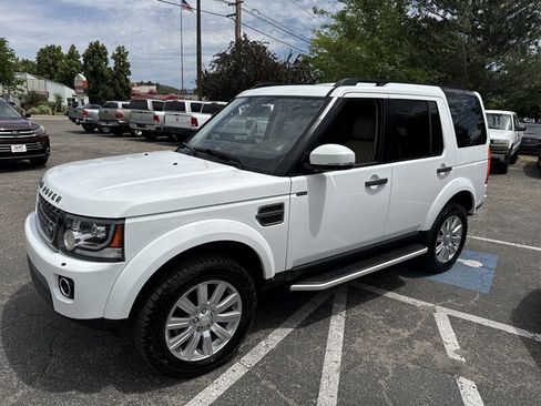 Used 2016 Land Rover LR4 AWD/4WD image 2