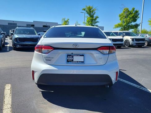 Used 2025 Toyota Corolla LE FWD image 5