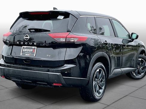 Used 2024 Nissan Rogue SV image 13