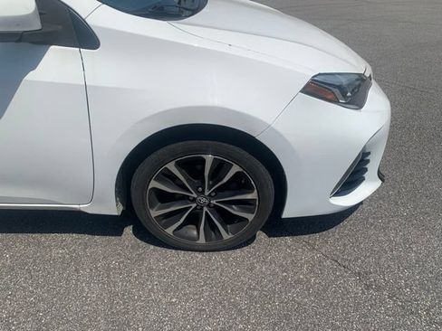Used 2017 Toyota Corolla SE FWD image 4